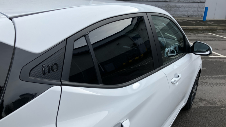 Hyundai i10 1.0 MPi Premium 5dr Petrol Hatchback